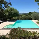 Du Rocher Casa de Férias *